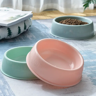 Stylish Feed Bowl For Rabbits